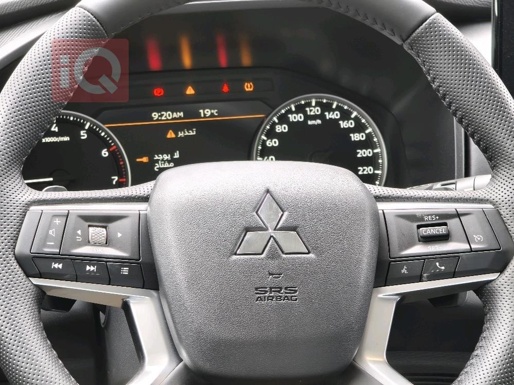 ميتسوبيشي اوتلاندر